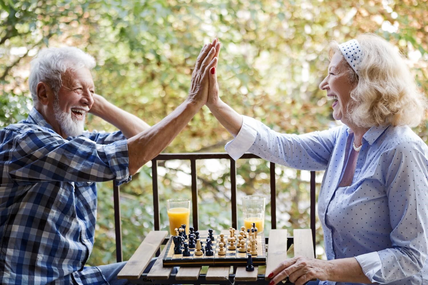 Couple playing chess.jpg